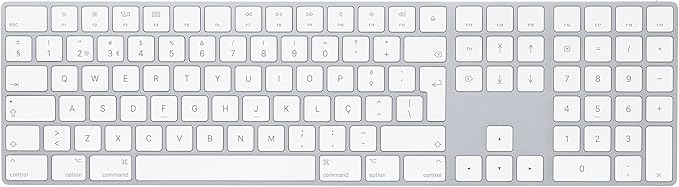 Apple Magic Keyboard with Numeric Keypad: Wireless, Bluetooth, Rechargeable. Works with Mac, iPad, or iPhone; Portuguese - White