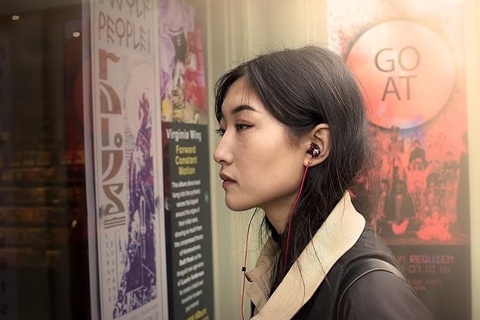 SoundMAGIC E10 Wired Earphones No Microphone HiFi Stereo Earbuds Noise Isolating in Ear Headphones Powerful Bass Tangle Free Cord Black Gold